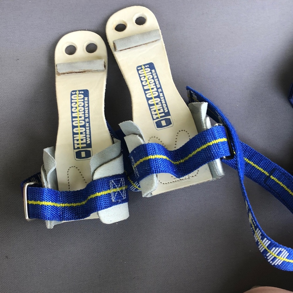 gymnastics grips